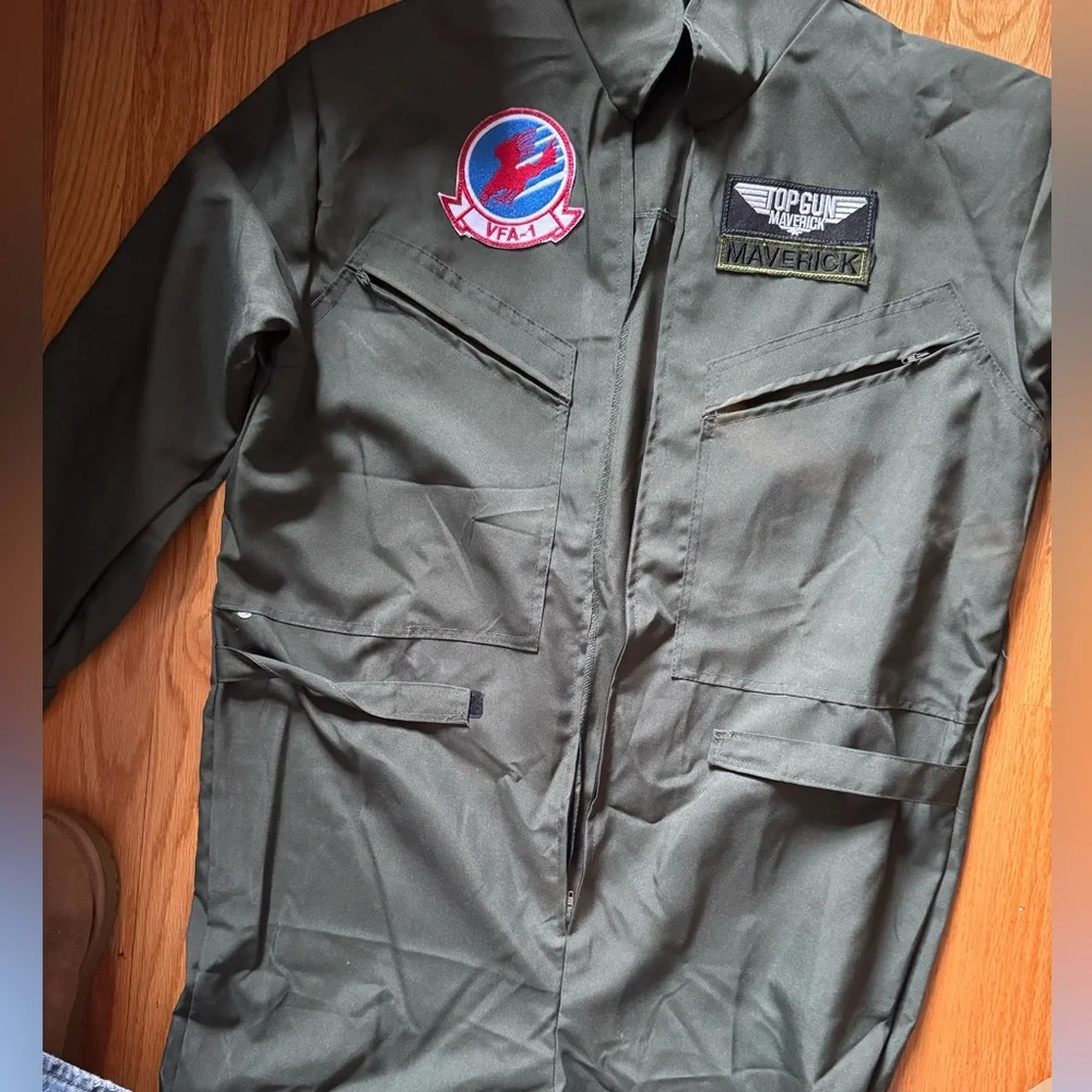 Top gun Halloween costume with hat - Picture 4 of 9